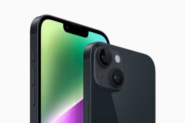 iPhone 14 and iPhone 14 Plus are shown in midnight.  